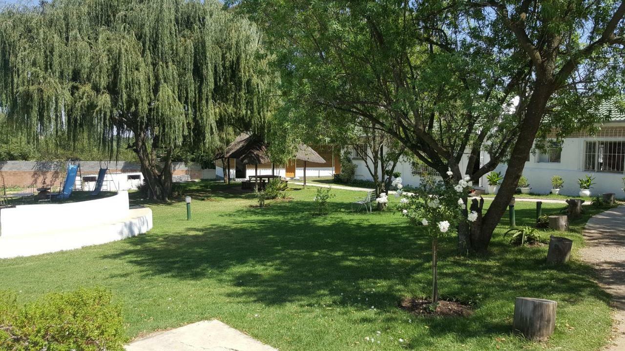Simbasun Cottages ميدراند المظهر الخارجي الصورة