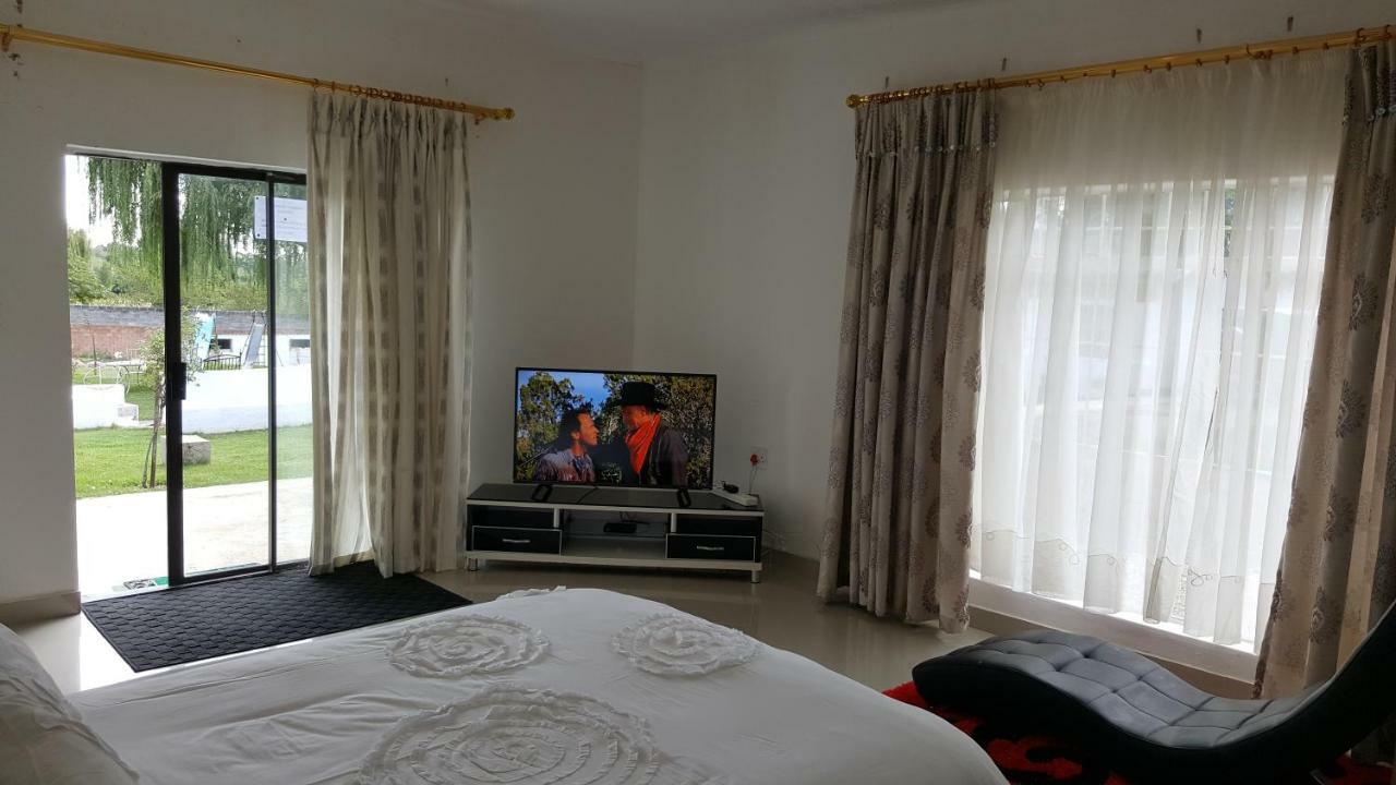 Simbasun Cottages ميدراند المظهر الخارجي الصورة